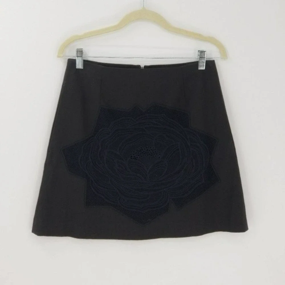 Stella McCartney Black Embroidered Flower Detail Mini A-Line Skirt Size Medium